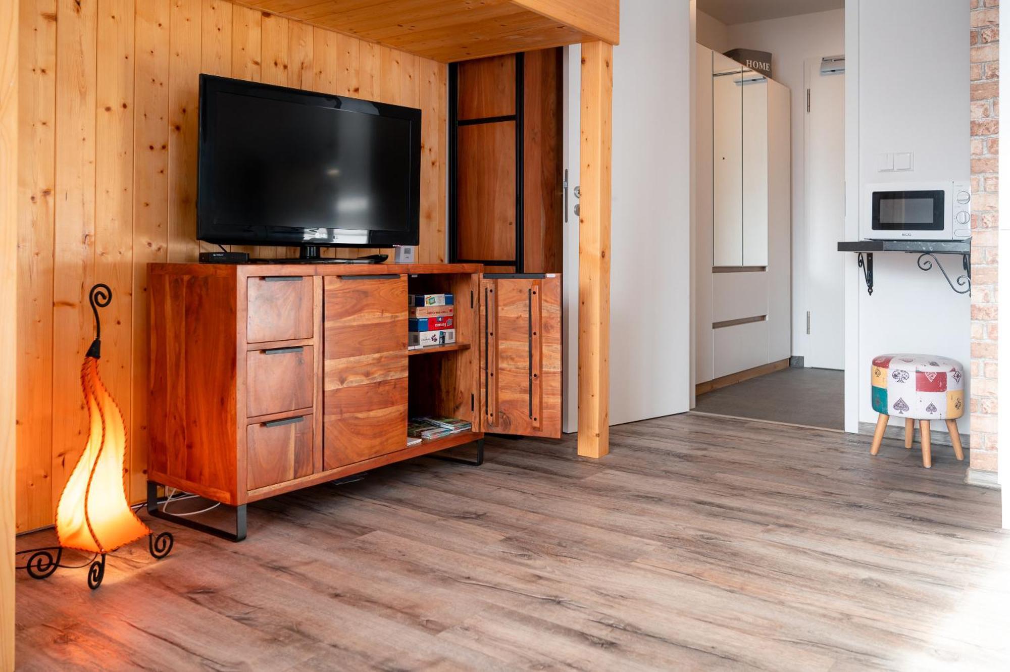 Apartman U Mamuta Dolni Morava Ngoại thất bức ảnh
